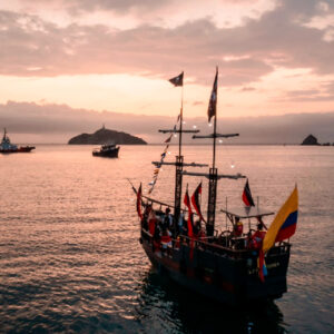 Barco Pirata de Noche